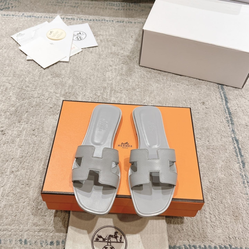 H**mes slippers